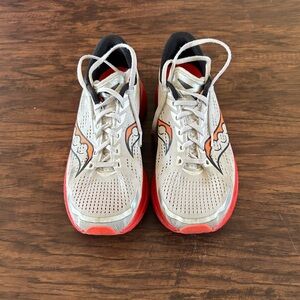 Saucony Endorphin Speed 3 White Black Red Men’s Size 10.5 Used Good Condition
